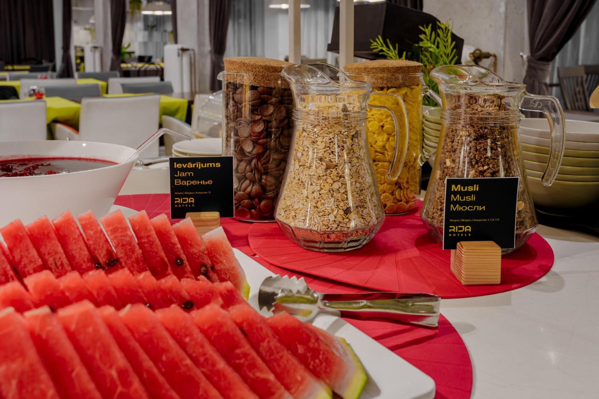Rija Vef Hotel With Free Parking Riga Exterior photo